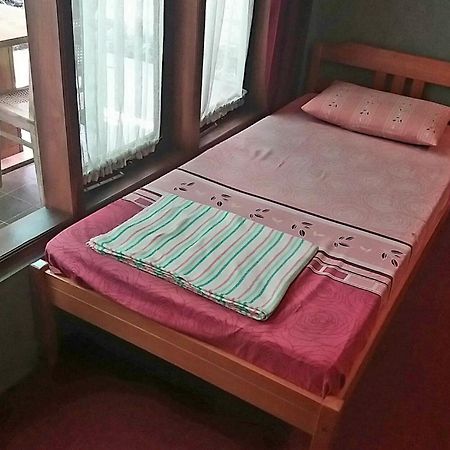 特利尼迪民宿 伦邦 外观 照片